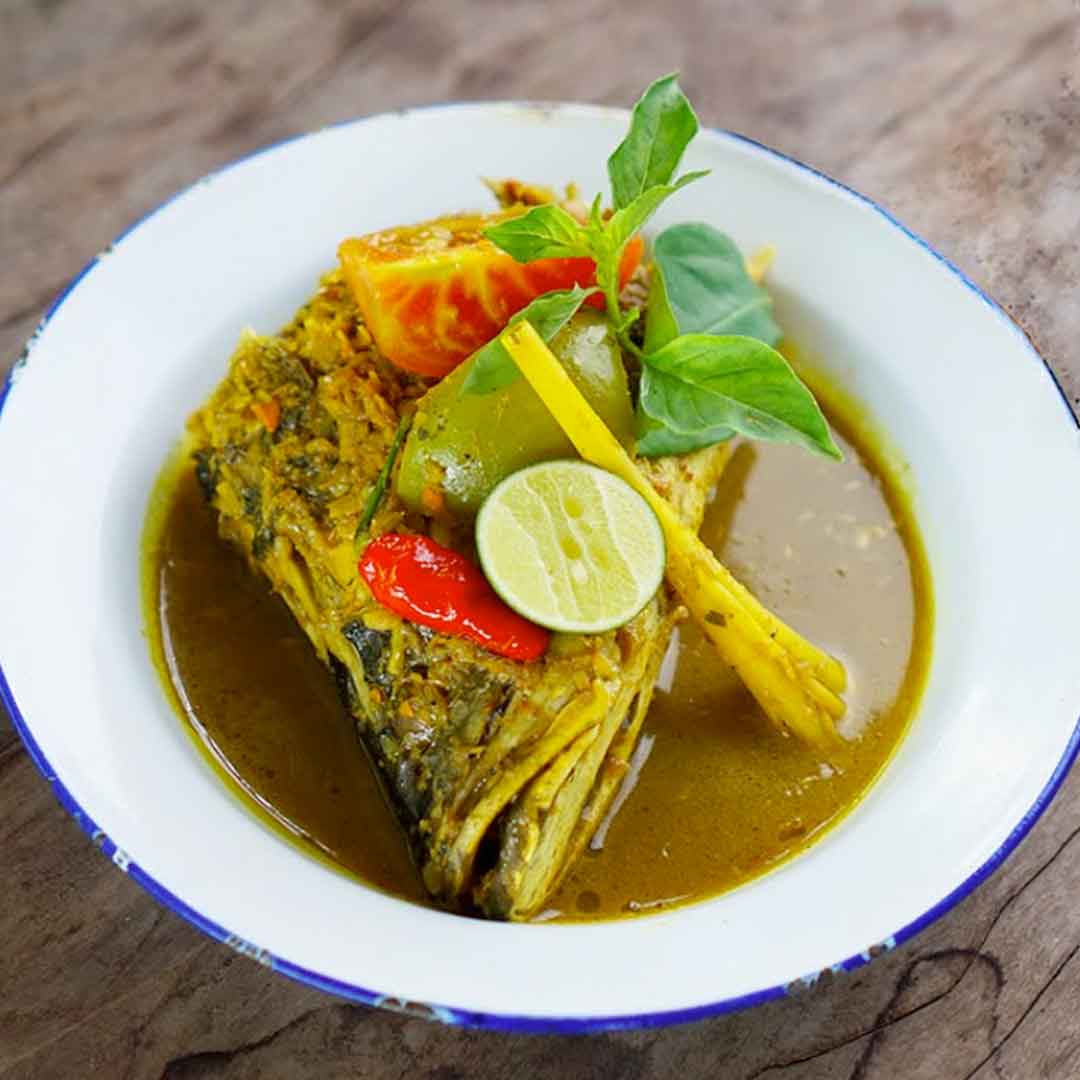 balinese-fish-head-soup-recipe-by-will-meyrick